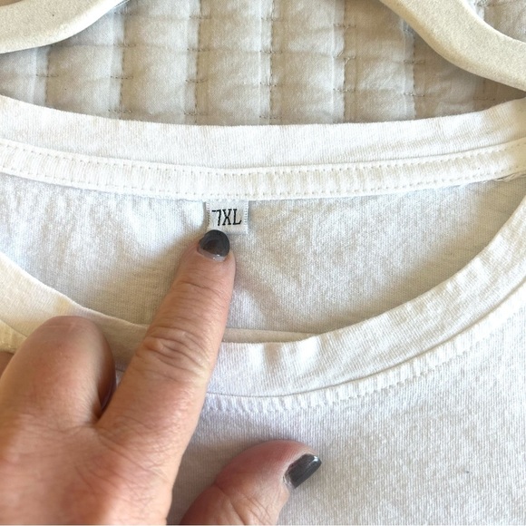 Dolly Parton Graphic Tee Shirt Top Floral Country White Short Sleeve Size 7XL - Picture 4 of 9